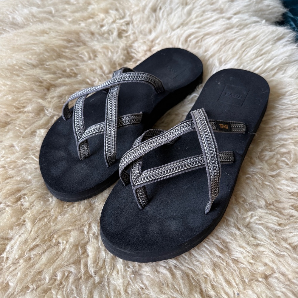 Tevas Women's Olowahu Flip-Flop